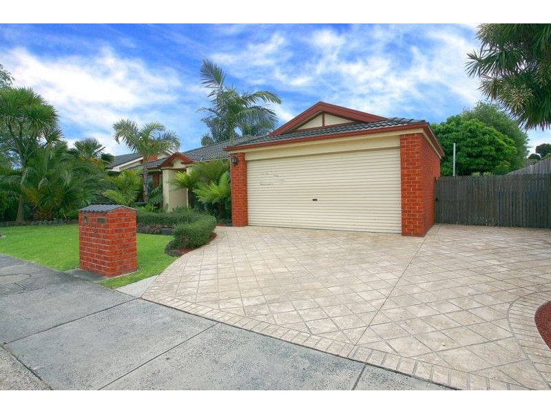 13 Duff Street, Cranbourne VIC 3977
