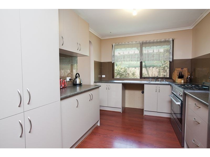 4 Hindmarsh Court, Cranbourne North VIC 3977