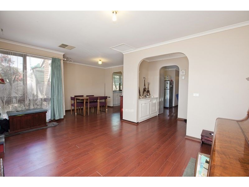 4 Hindmarsh Court, Cranbourne North VIC 3977