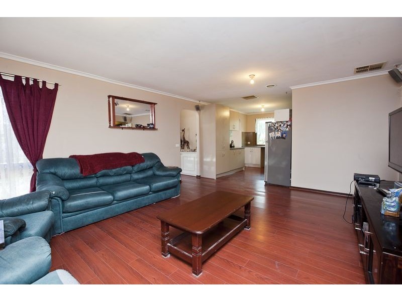 4 Hindmarsh Court, Cranbourne North VIC 3977