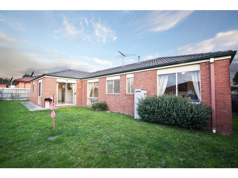 4 Hatten Place, Berwick VIC 3806