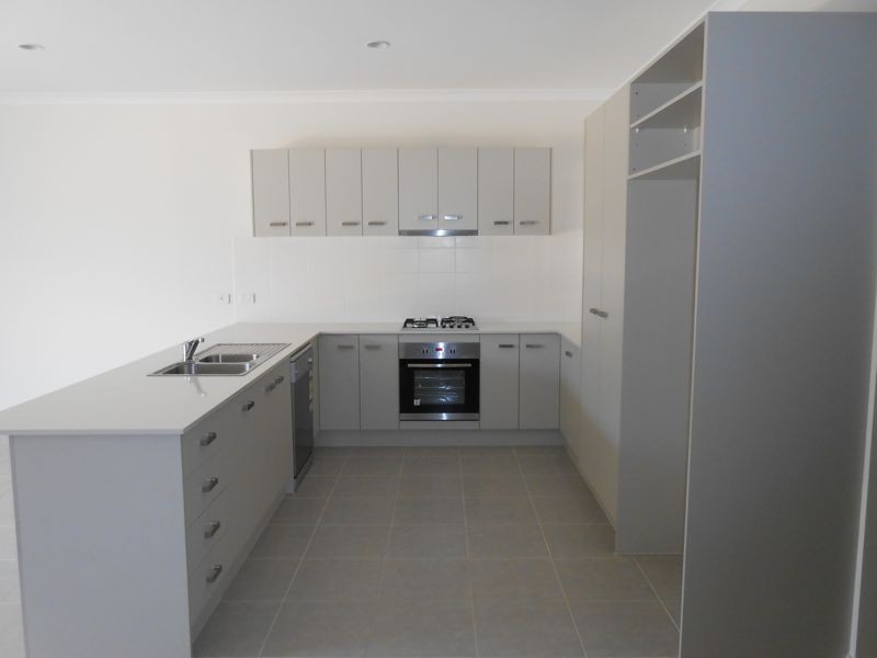 10 Penley Lane, Sandhurst VIC 3977