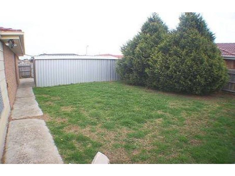 25 Raisell Road, Cranbourne West VIC 3977