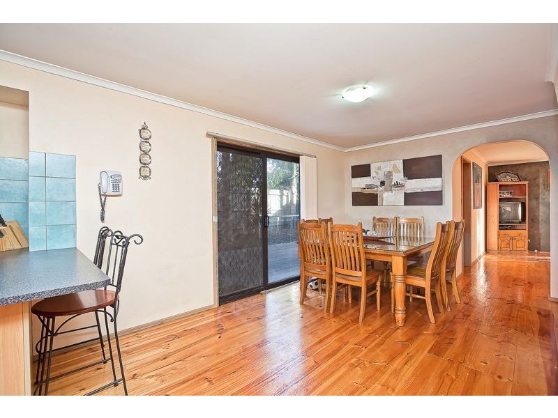 14 Frances Crescent, Cranbourne North VIC 3977