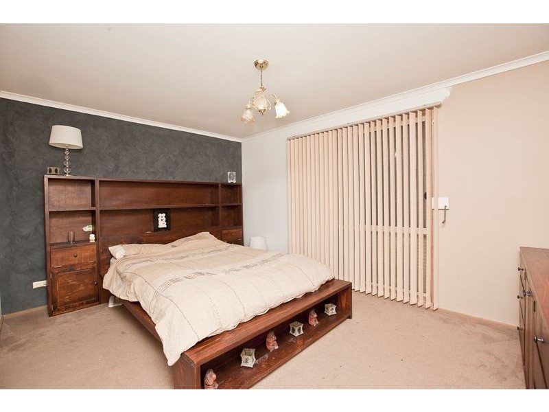 14 Frances Crescent, Cranbourne North VIC 3977