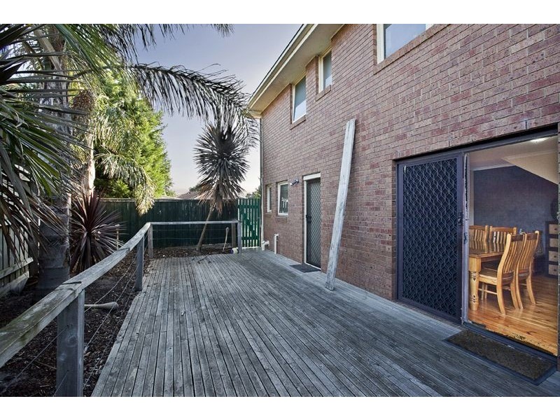 14 Frances Crescent, Cranbourne North VIC 3977