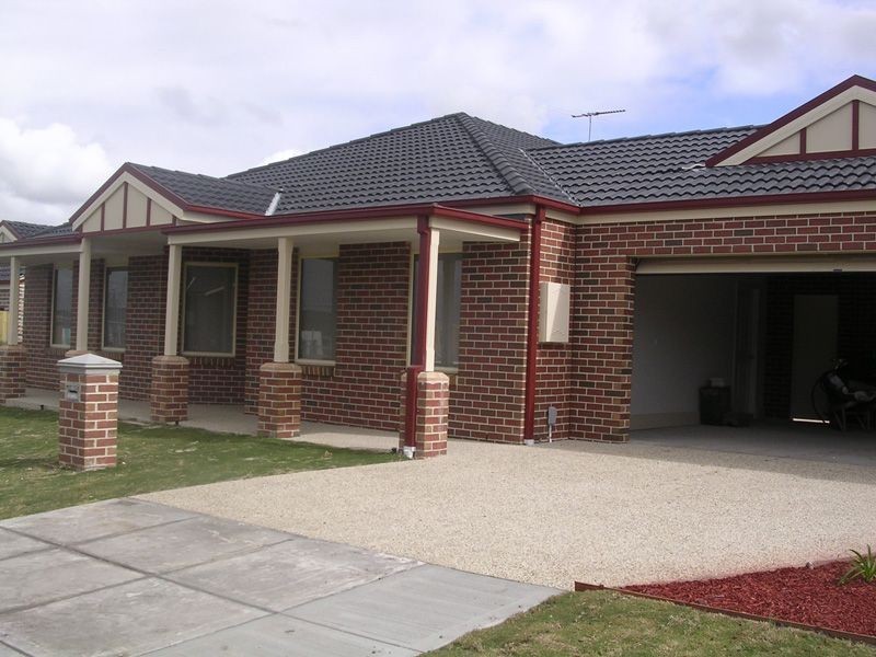3 Cusack Way, Lynbrook VIC 3975