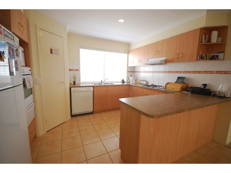 11 Foxwood Drive, Cranbourne East VIC 3977