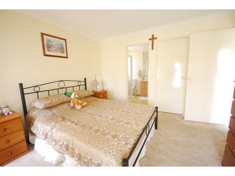 11 Foxwood Drive, Cranbourne East VIC 3977