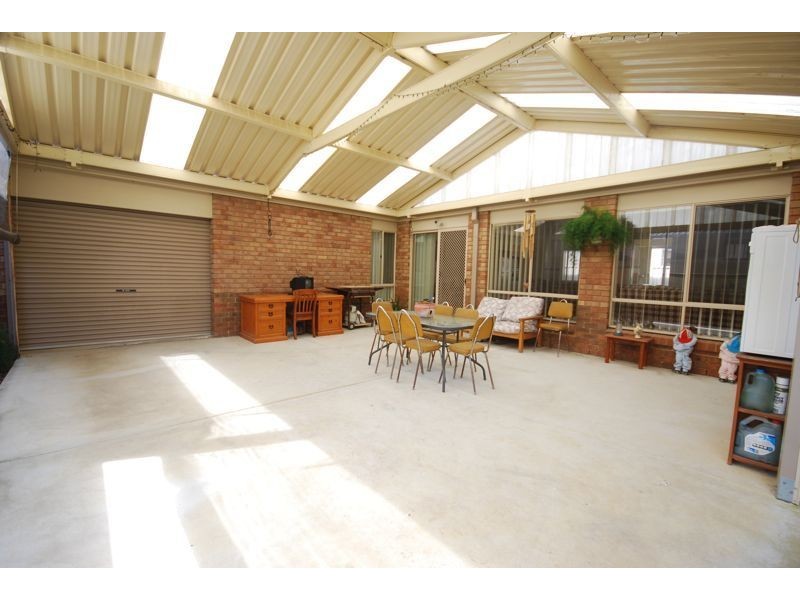 11 Foxwood Drive, Cranbourne East VIC 3977