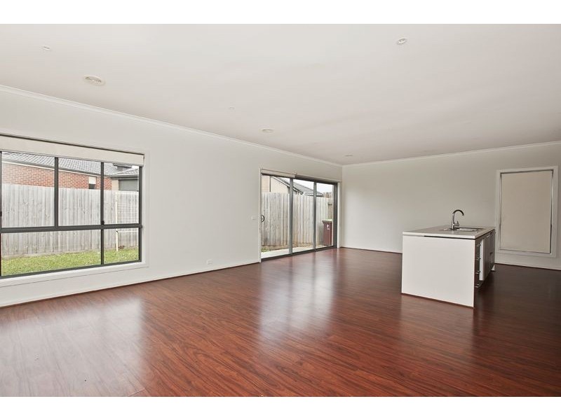 6 Black Wattle Way, Cranbourne VIC 3977