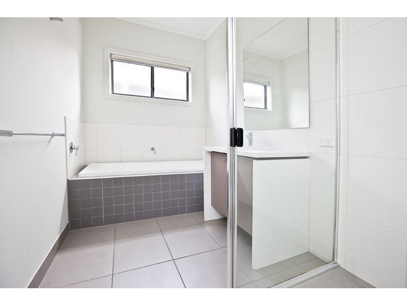 6 Black Wattle Way, Cranbourne VIC 3977