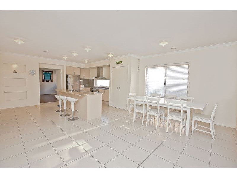 44 Brookwater Parade, Lyndhurst VIC 3975