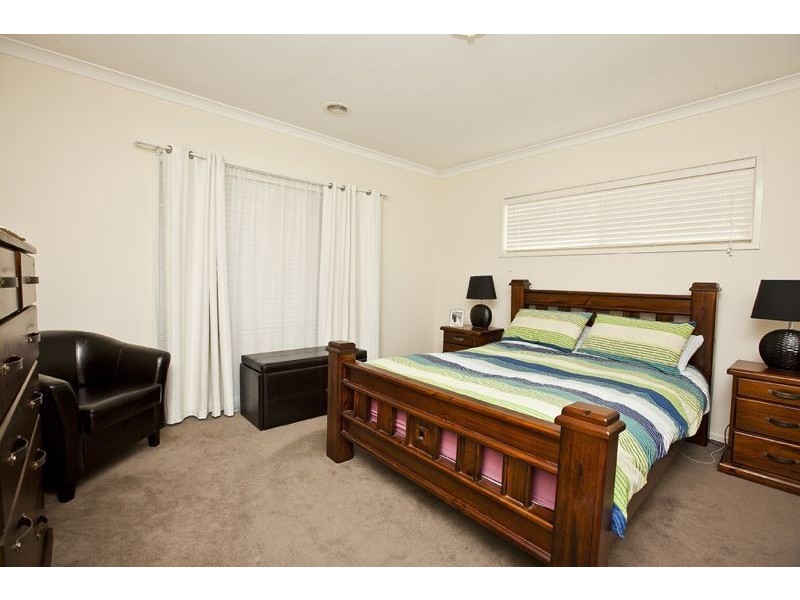 44 Brookwater Parade, Lyndhurst VIC 3975