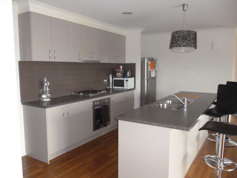 22 Stately Drive, Cranbourne East VIC 3977