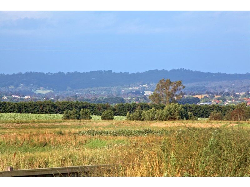 12 Mannavue Boulevard, Cranbourne North VIC 3977