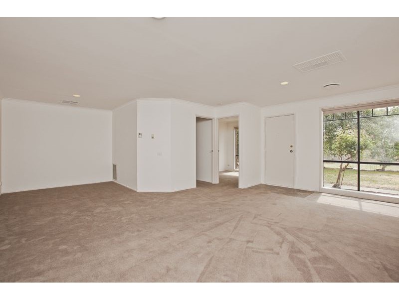 25 Maltravers Crescent, Cranbourne North VIC 3977