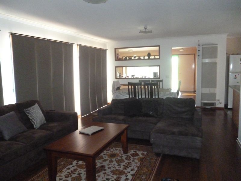 12 Greenock Crescent, Cranbourne East VIC 3977