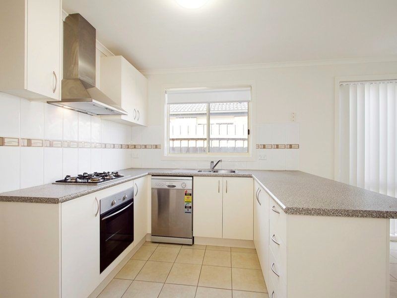 1/107 Breens Road, Cranbourne West VIC 3977