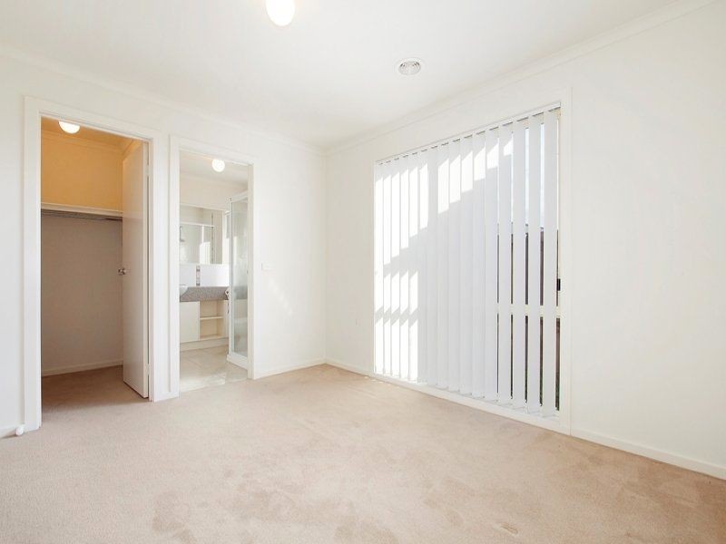 1/107 Breens Road, Cranbourne West VIC 3977