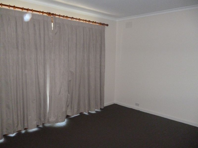 17 Scott Road, Cranbourne South VIC 3977