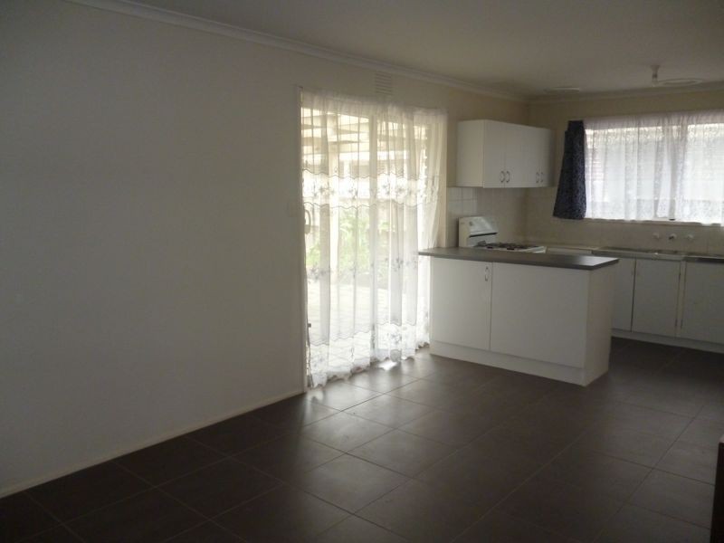 28 Cochrane Street, Cranbourne VIC 3977