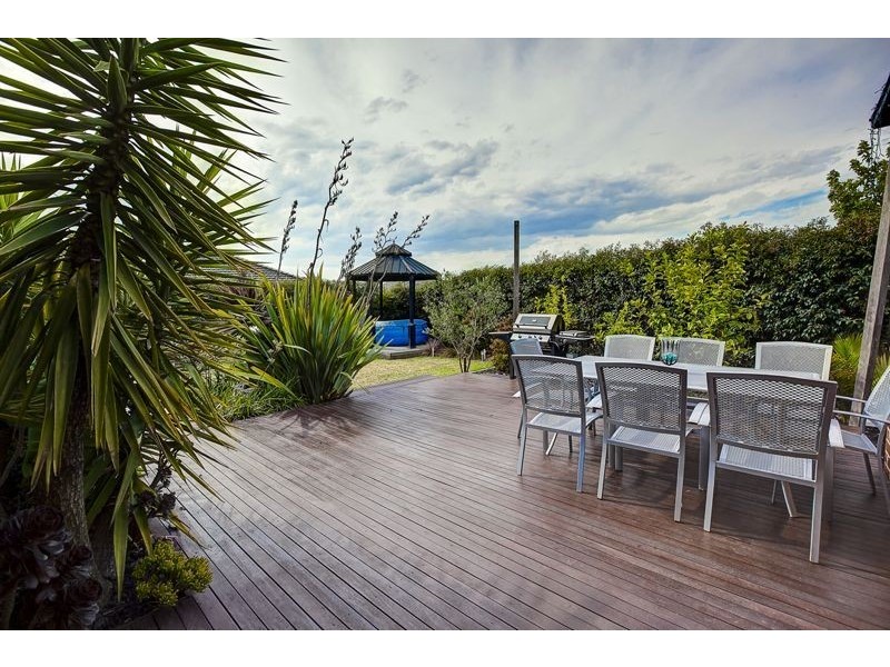 3 Longhirst Avenue, Cranbourne VIC 3977