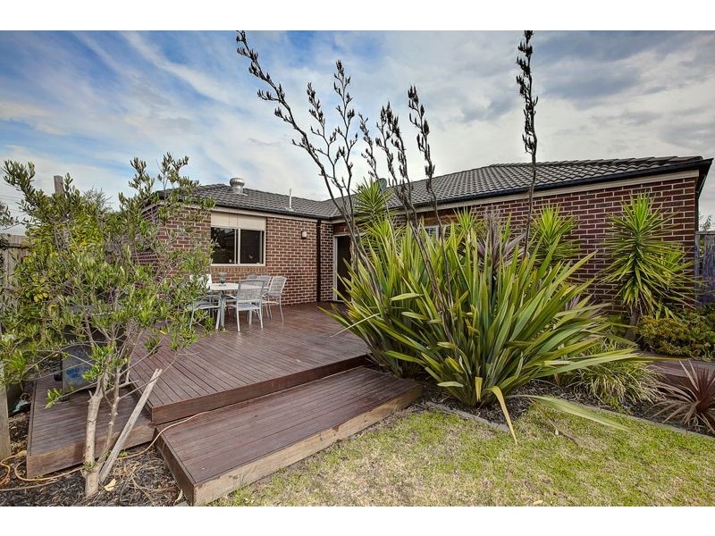 3 Longhirst Avenue, Cranbourne VIC 3977