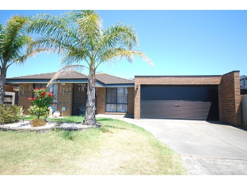 3 Natalie Court, Cranbourne VIC 3977