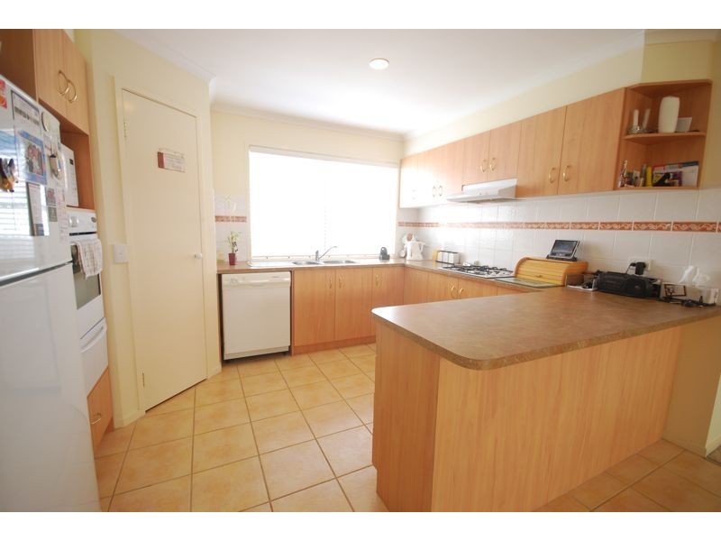 11 Foxwood Drive, Cranbourne East VIC 3977
