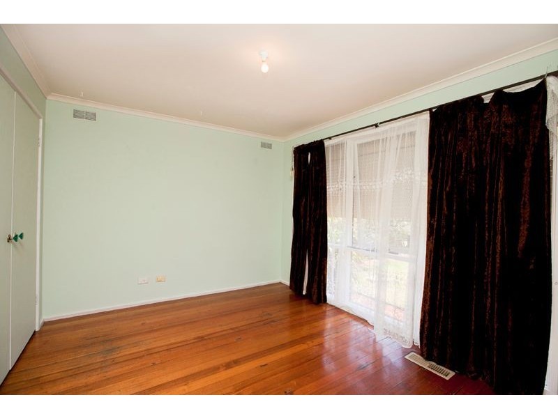 1/41 Fairbairn Road, Cranbourne VIC 3977