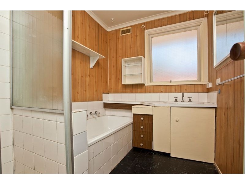 1/41 Fairbairn Road, Cranbourne VIC 3977