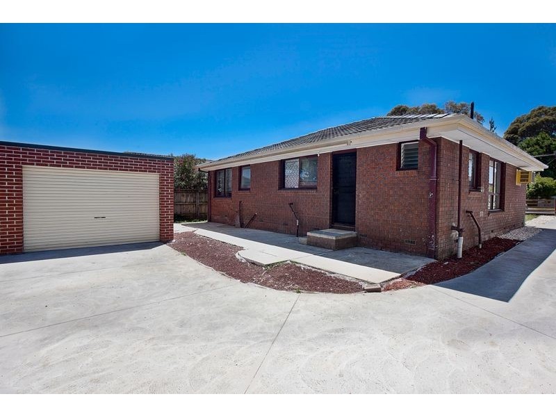 1/41 Fairbairn Road, Cranbourne VIC 3977