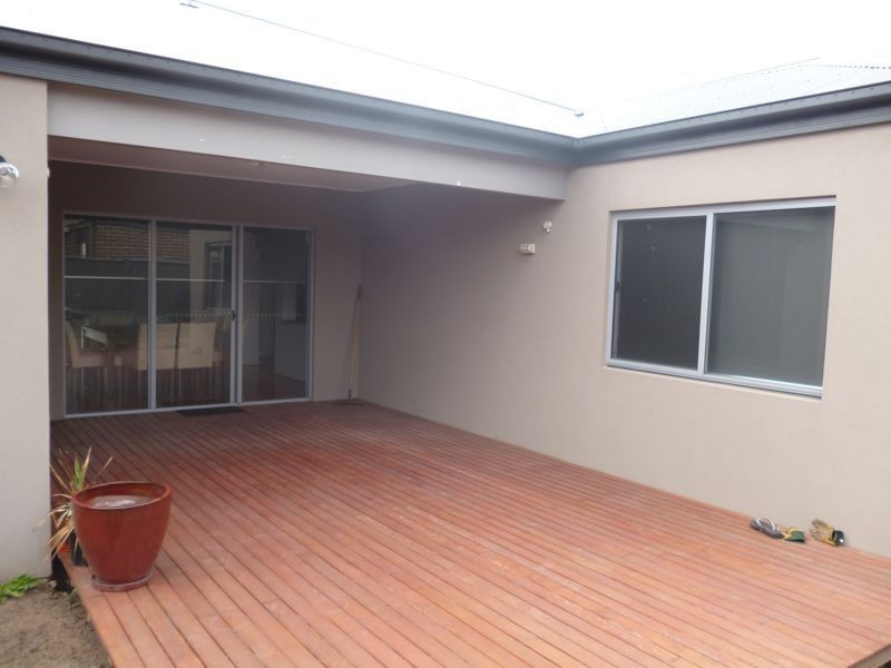 17 Cerbera Bend, Cranbourne North VIC 3977