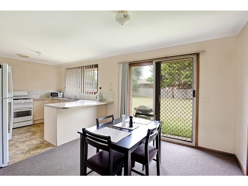14 Caroline Crescent, Cranbourne West VIC 3977