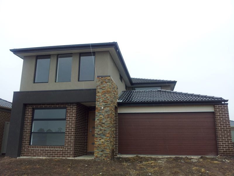 4 Pedigree Grove, Cranbourne East VIC 3977
