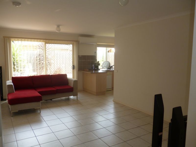17/95-101 Breens Road, Cranbourne West VIC 3977