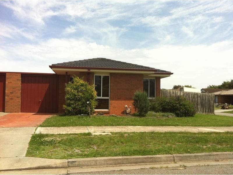 40 Jacinta Drive, Cranbourne West VIC 3977