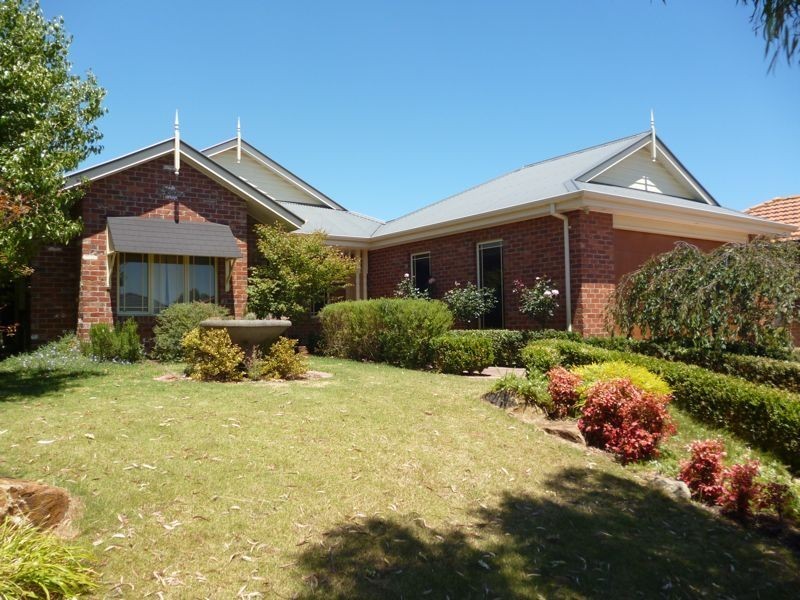3 Stonehaven Avenue, Cranbourne VIC 3977