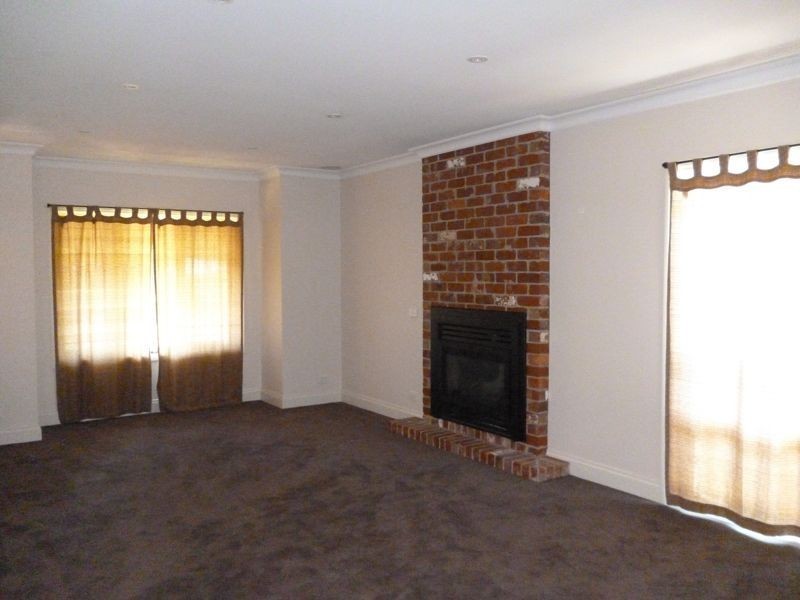 3 Stonehaven Avenue, Cranbourne VIC 3977