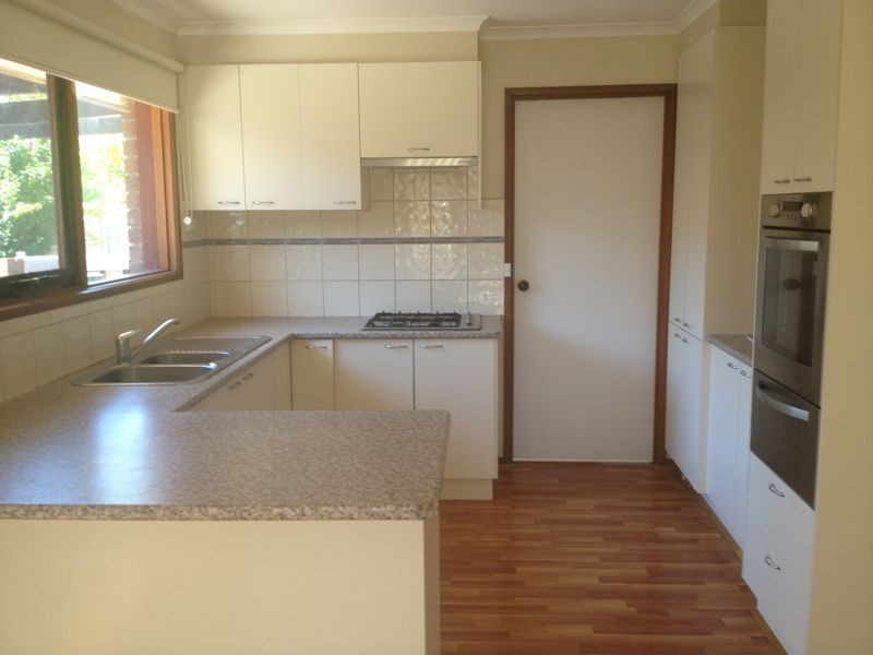 63 Endeavour Drive, Cranbourne North VIC 3977