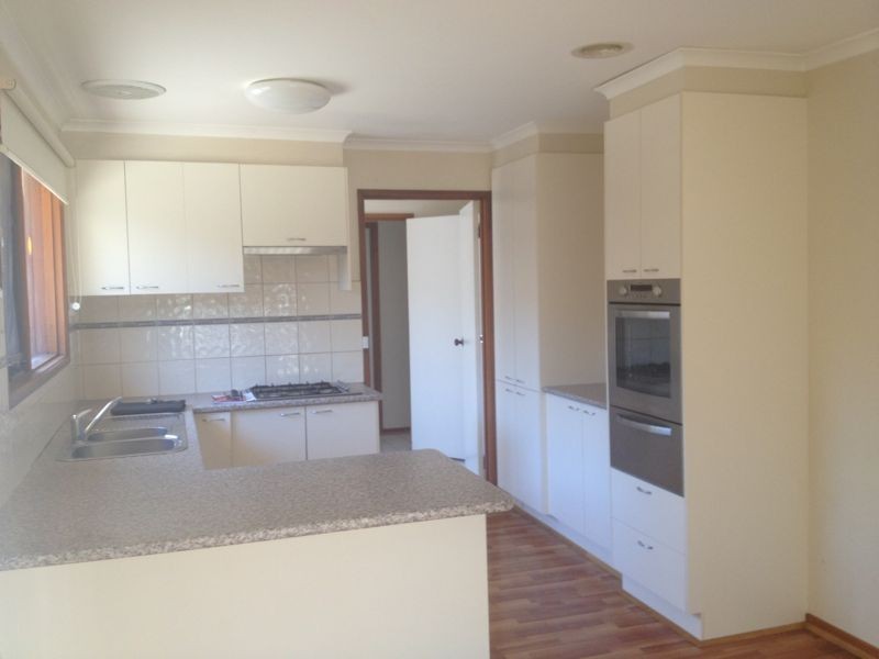 63 Endeavour Drive, Cranbourne North VIC 3977