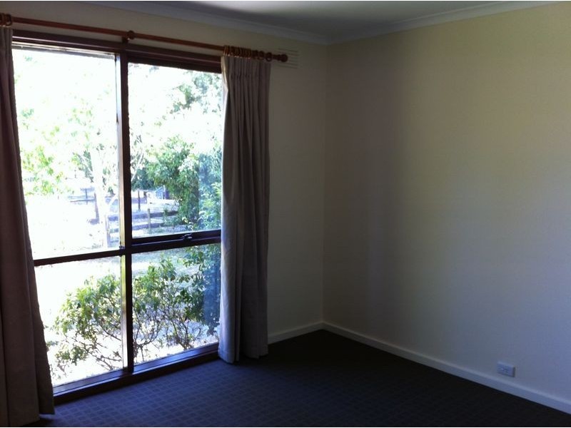 17 Scott Road, Cranbourne South VIC 3977