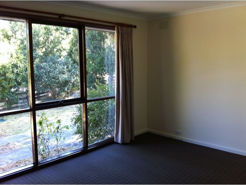 17 Scott Road, Cranbourne South VIC 3977