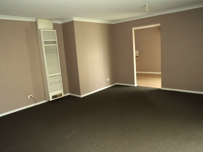 2/25 Coriyule Court, Cranbourne North VIC 3977