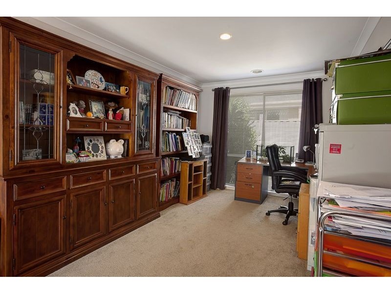 23 Honey Myrtle Way, Cranbourne VIC 3977