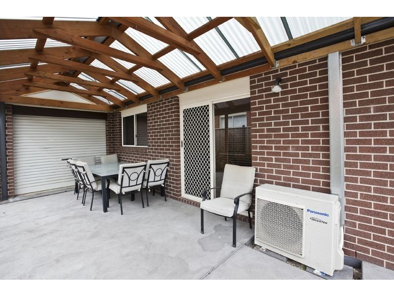 17 Bushranger Boulevard, Cranbourne East VIC 3977