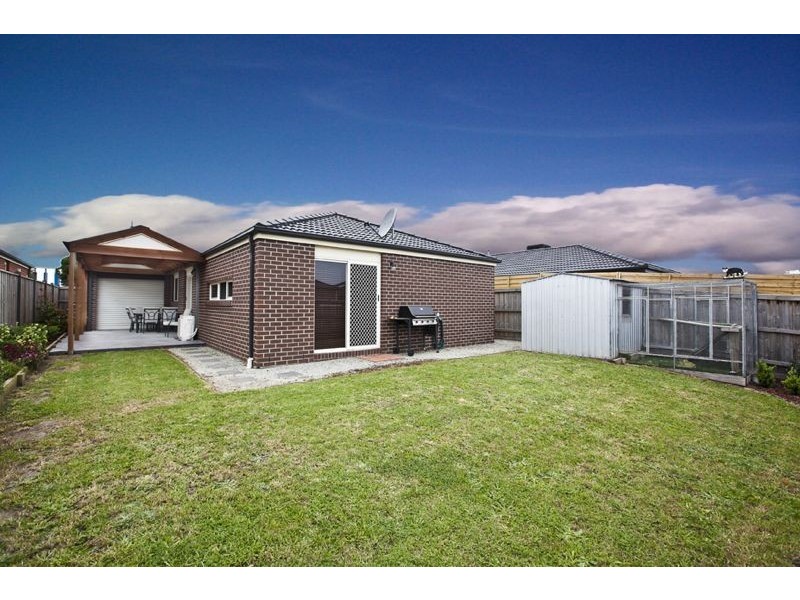 17 Bushranger Boulevard, Cranbourne East VIC 3977