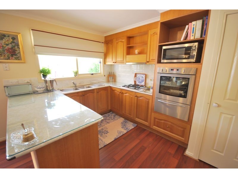 82 Lawless Drive, Cranbourne North VIC 3977