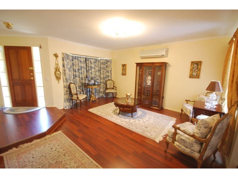 82 Lawless Drive, Cranbourne North VIC 3977